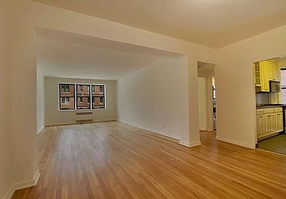 2nd image of 711 W End Ave APT 5CN