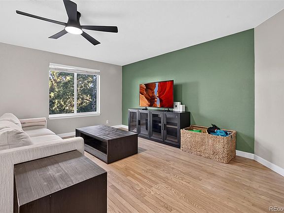 4th image of 10287 York Place