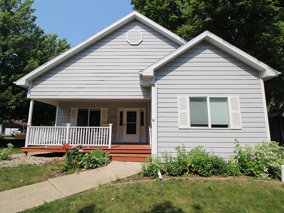 1st image of 2104 Hill Ave