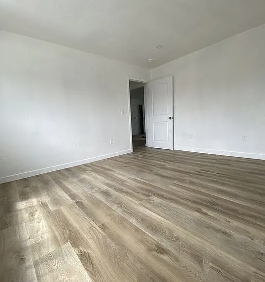 4214 Avalon Blvd #8 — Photo 10