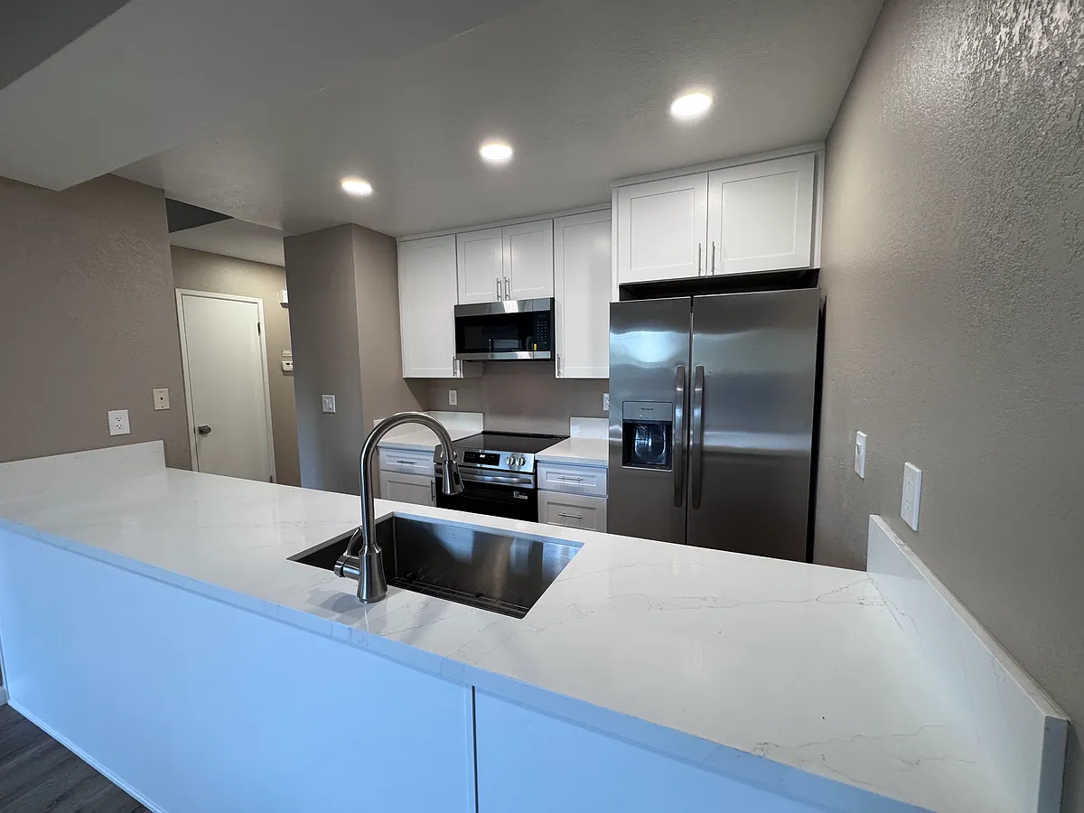 Building Photo - 1565 Buttercup Ct
