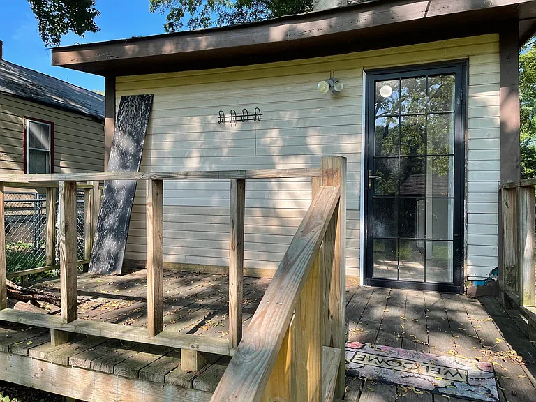 112 N Rembert St — Photo 10