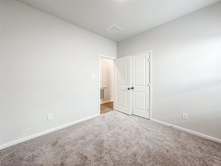 52 Valiant Ridge Trl — Photo 23