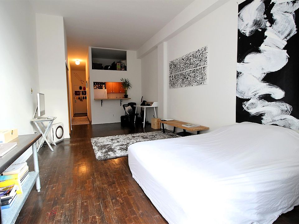 2nd image of 155 E 23rd St APT 406