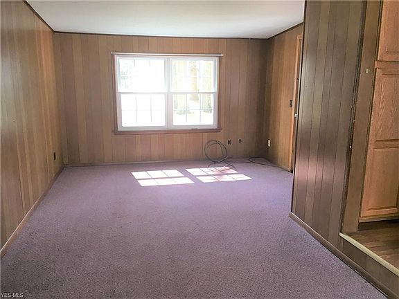 4th image of 3492 E Heights St SE