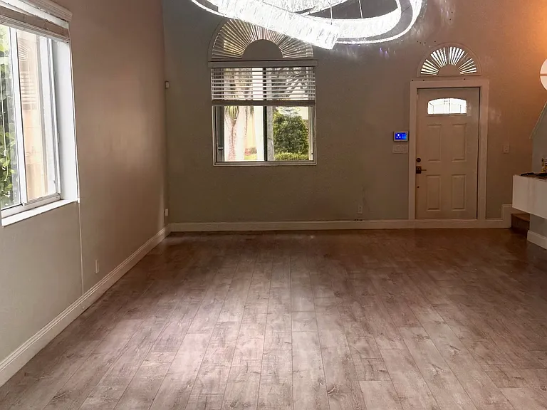 11140 Minneapolis Dr — Photo 24