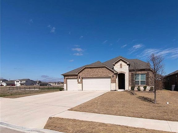 4th image of 7307 Leonardo Dr