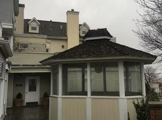 100-8 1st St, Keyport, NJ 07735