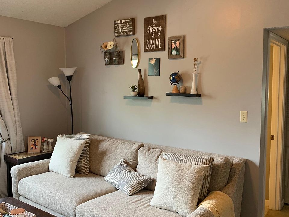 1st image of 1504 E Swan Cir