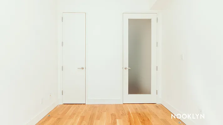 Rented by Nooklyn NYC LLC | media 18