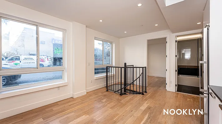 Rented by Nooklyn NYC LLC | media 79