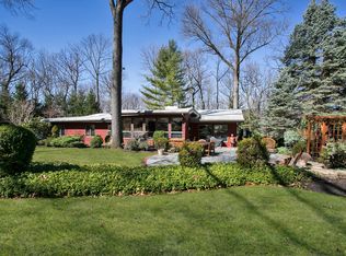 127 Valley Dr, Watchung, NJ 07069