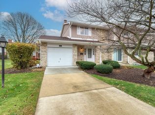 1631 Southampton Ct, Wheaton, IL 60189