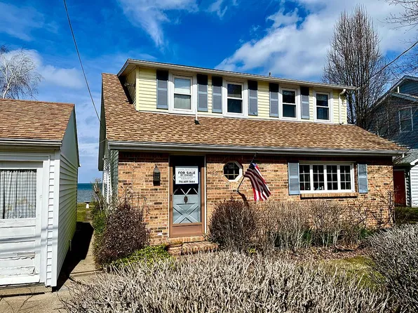183 Ontario St, Wilson, NY 14172