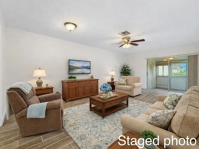2567 Dudley Dr W #F — Photo 10