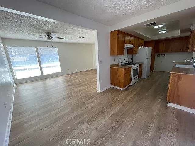 876 W Whittier Ave #878 — Photo 7