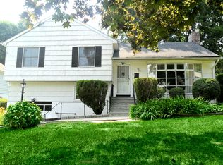 21 Lincoln Pl, White Plains, NY 10603