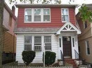 12119 8th Ave, College Point, NY