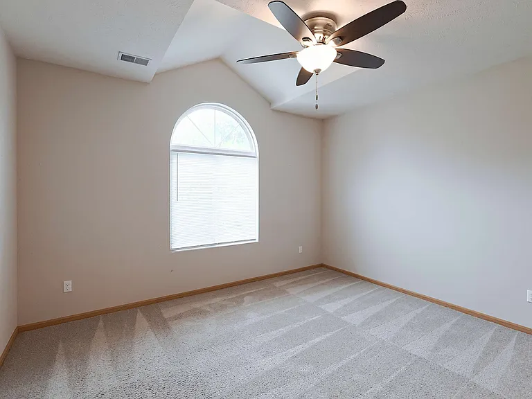 Gateway Park Apartments — Photo 30