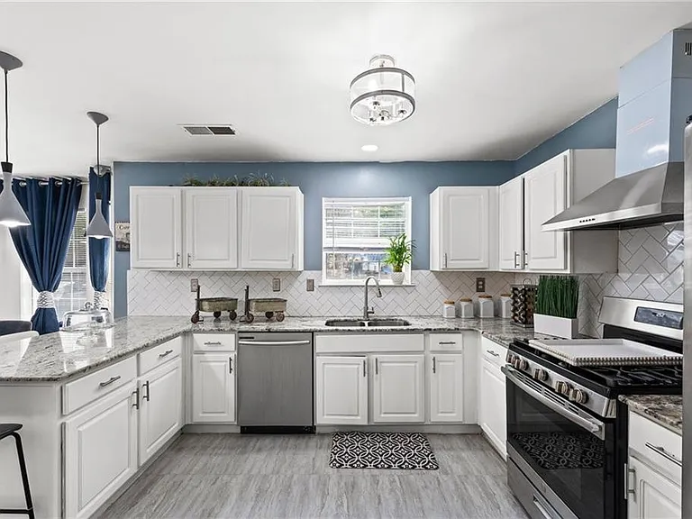 4155 Soaring Dr — Photo 8