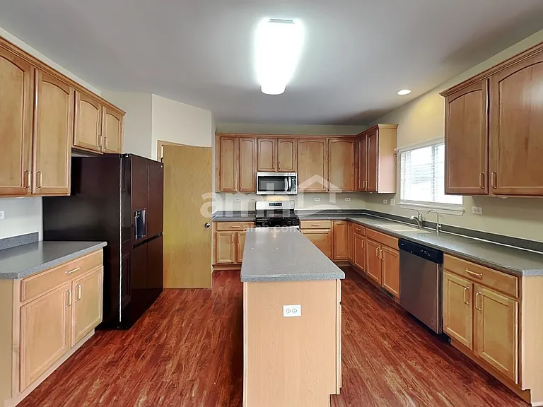 306 Hubbard Cir — Photo 3
