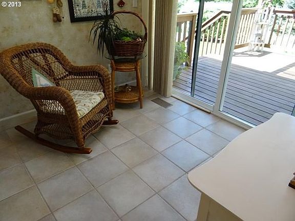 5th image of 13239 Gaffney Ln