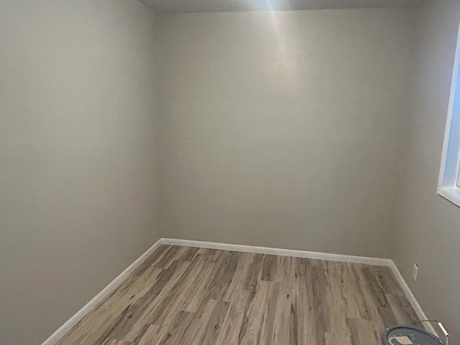3 bed, 954 sqft, $1,300 — Photo 4