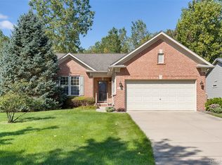 24270 Grand Traverse Ave, Brownstown, MI 48134