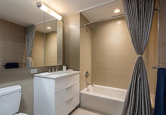 4th image of 535 W 43rd St #14D