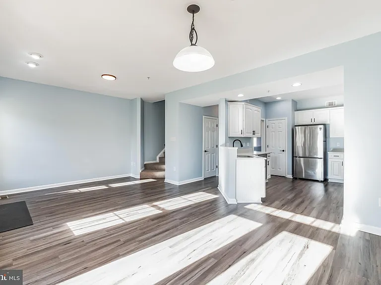 10329 Bridle Ct — Photo 14