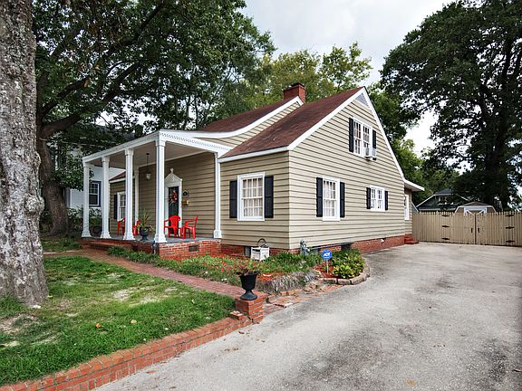 3rd image of 818 818 W. Rowan St