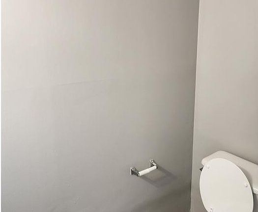 2nd image of 412 Bainbridge Dr