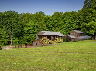 35 Old Gordon Farm Rd, Ancram, NY 12502