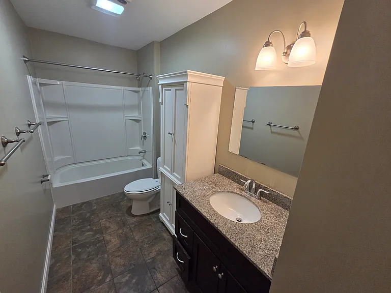 Updated full bathroom