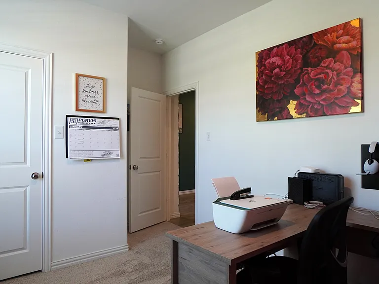 725 Alden Dr — Photo 12