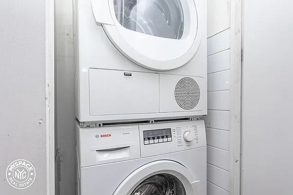 Rented by MySpaceNYC | media 17