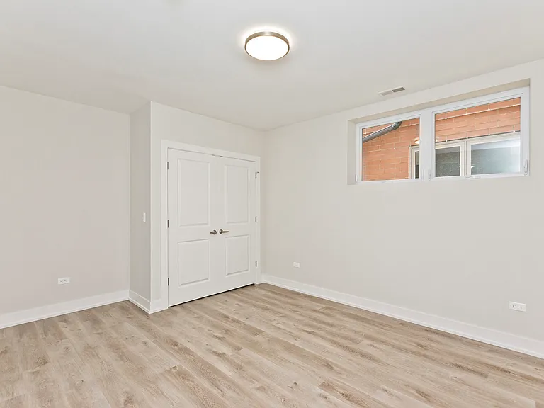 2725 N Ashland Ave #1S — Photo 8