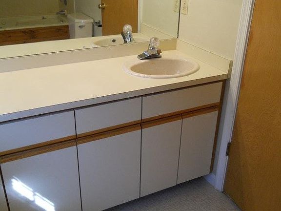 5th image of 15 Crossgate Dr