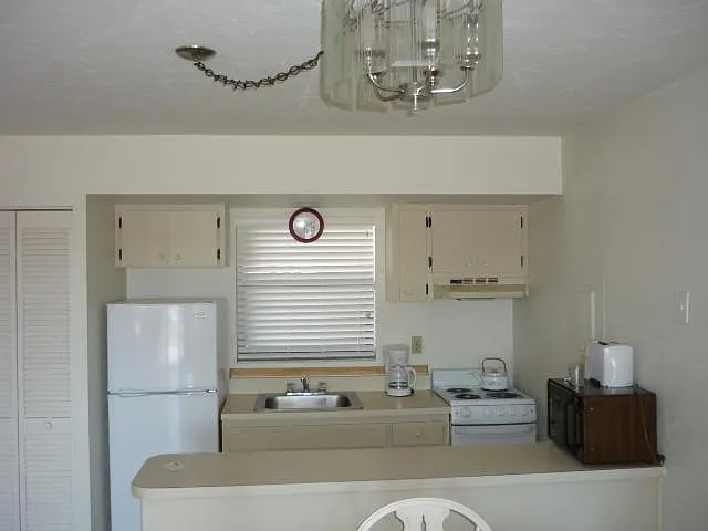 Nice one bedroom in Popular Marco Island Development ! — Photo 4