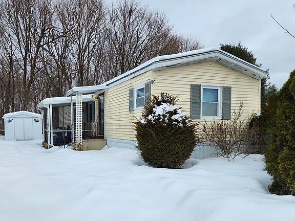 3rd image of 95 1st St