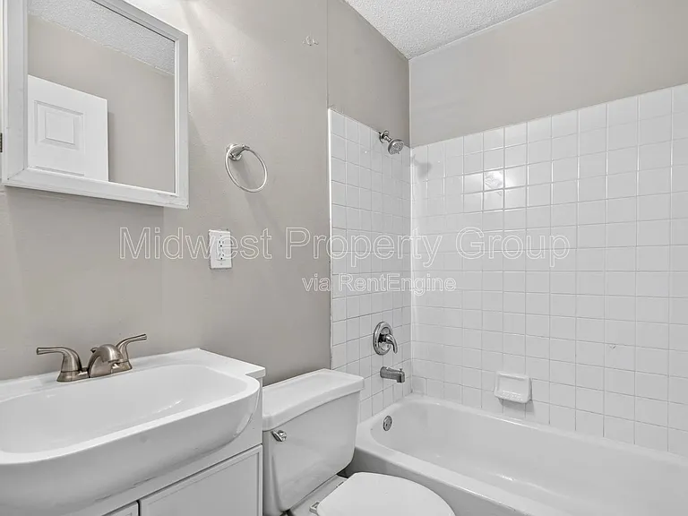 273 Roderick Dr — Photo 15