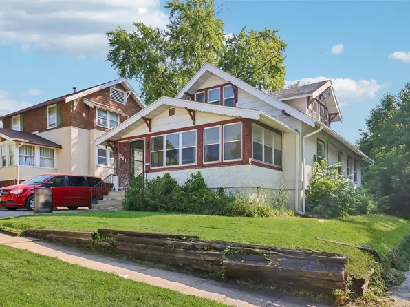 641 7th St, West Des Moines, IA 50265