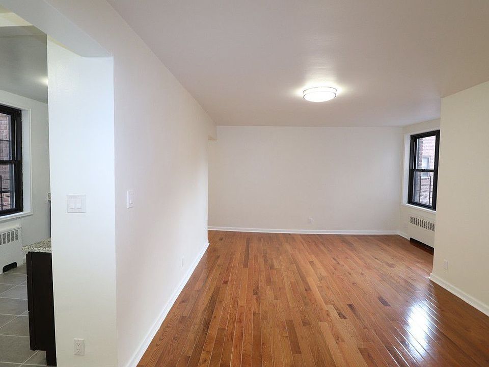 1st image of 13261 Sanford Ave APT 5A