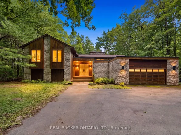 2316 French Hill Rd, Ottawa, ON K4C 1M2