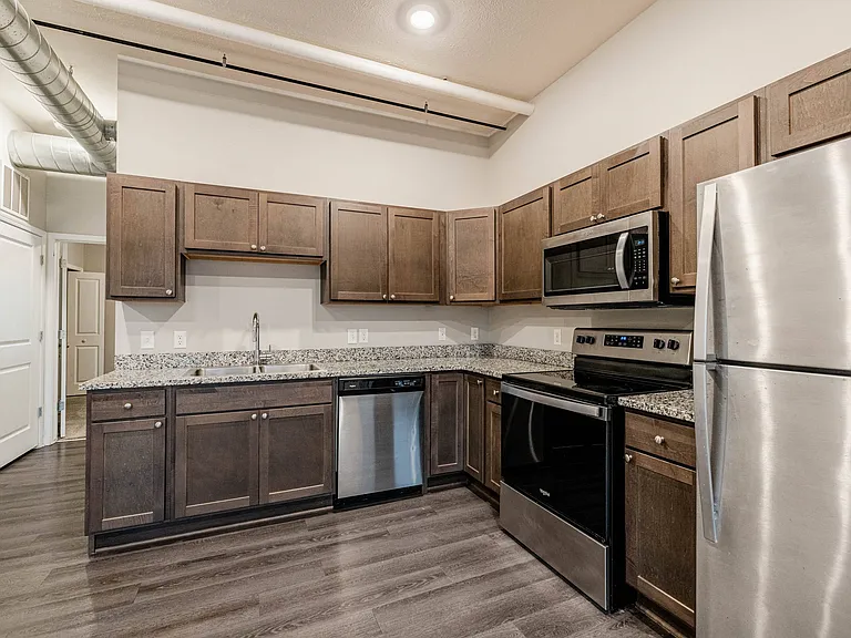 Trailview Apartments at Pioneers Park — Photo 18