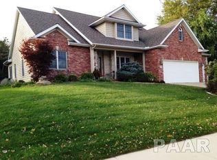 6311 N Fieldtree Ct, Peoria, IL 61615