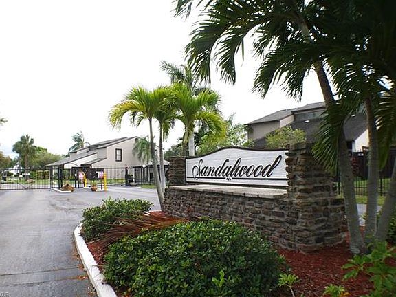 2nd image of 12961 Meadowood Ct
