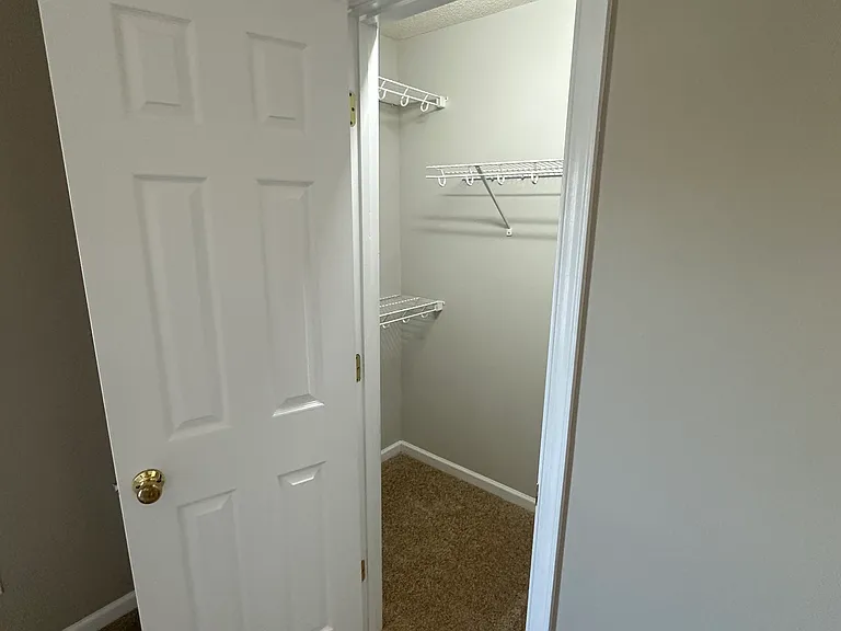 1057 Alexander Hamilton Ln — Photo 12