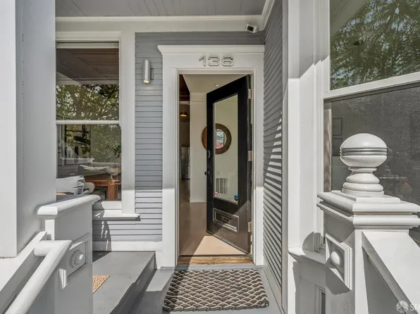 136 Saturn St, San Francisco, CA 94114