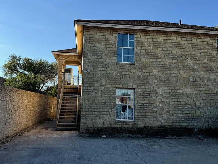 3215 Ligarde St #4 — Photo 14